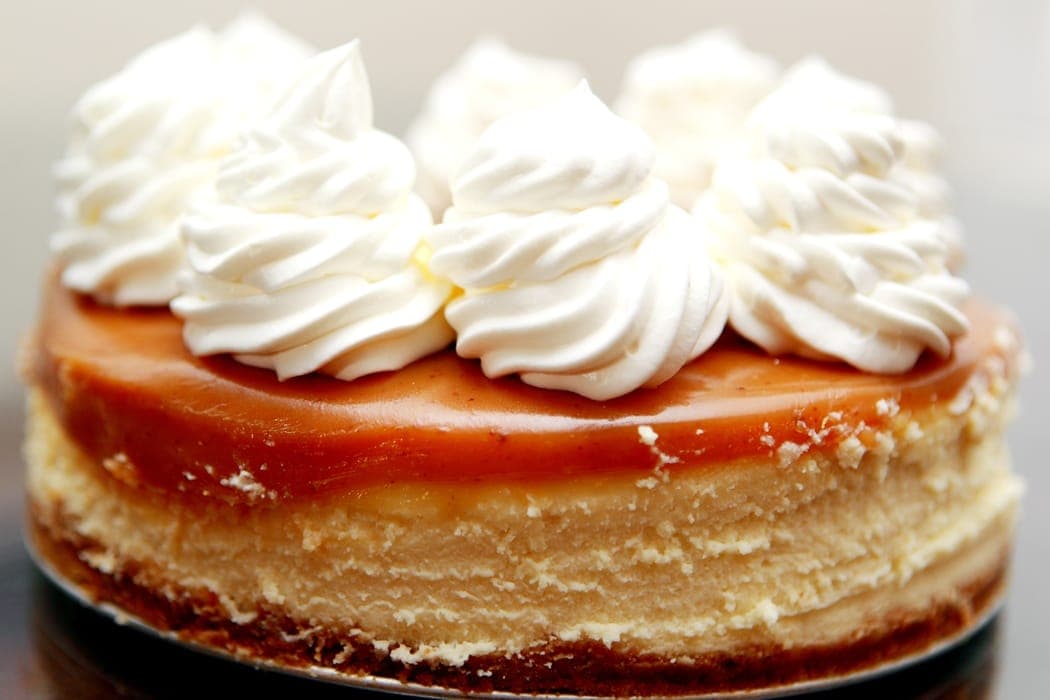 Dulce-de-leche cheesecakes